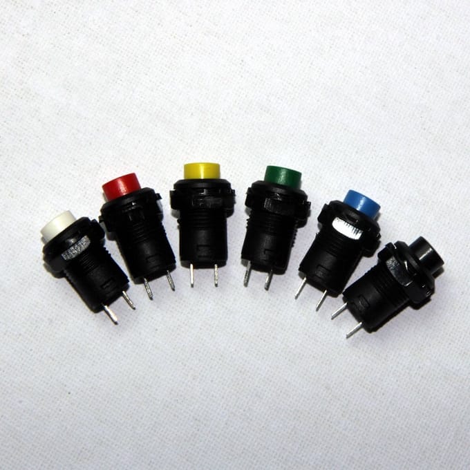 Ronde Drukknop - DIY Schakelaar - Elektronica Projecten - Niet-Momentane Werking - 12mm Diameter - Rood