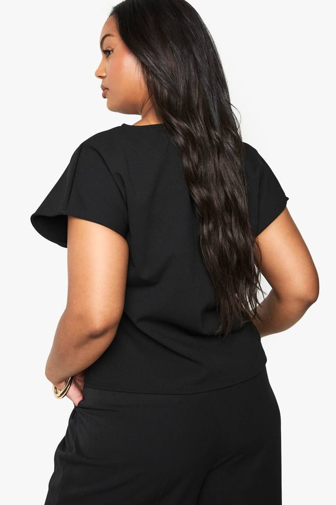 boohoo Dames Plus Gestructureerde Gilet met Gouden Knopen | Black | Maat: 16