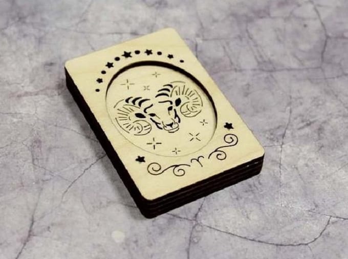 NAALDENDOOSJE Sterrenbeeld RAM - hout met magneetstrip - 7,5 x 5 x 1 cm met deksel