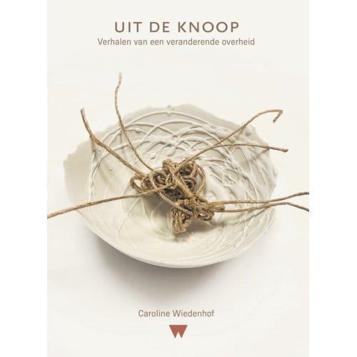 Uit De Knoop - Caroline Wiedenhof