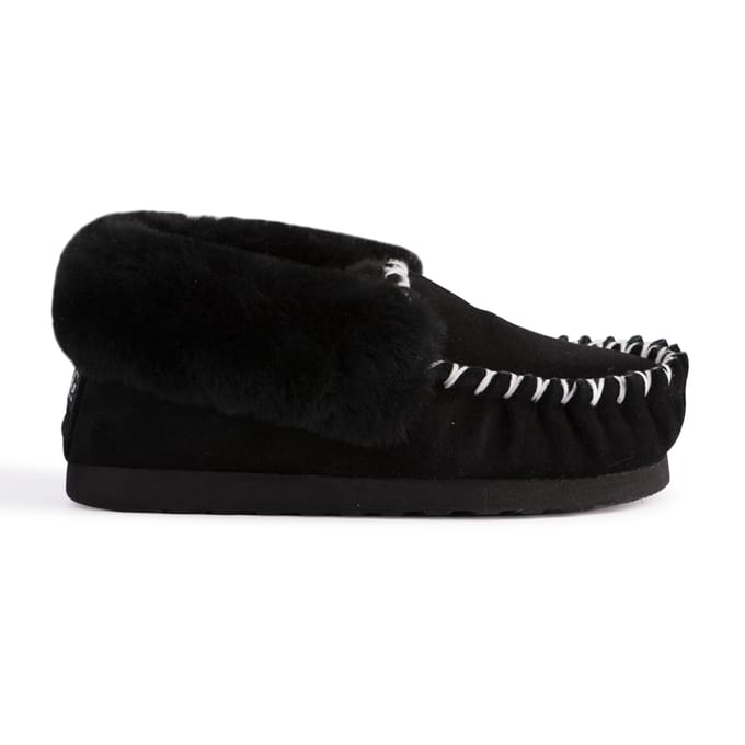 Aus Wooli "Waterloo" Australia Hand Stitched Womens Sheepskin Moccasin, Zwart