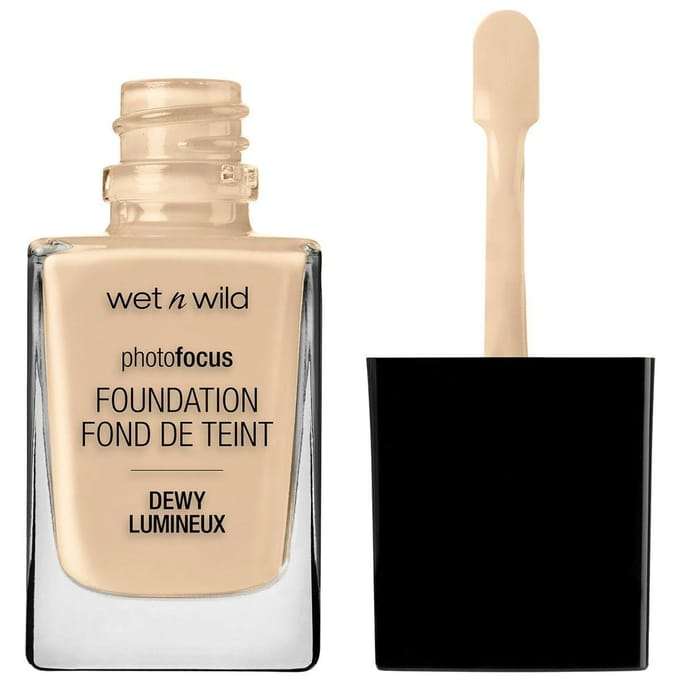 Wet 'n Wild Photo Focus Dewy Foundation Soft Ivory 30 ml