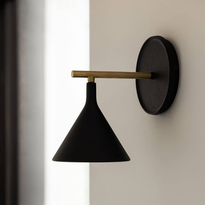 Audo Copenhagen Audo LED wandlamp Cast Sconce, zwart, IP44, dimmer