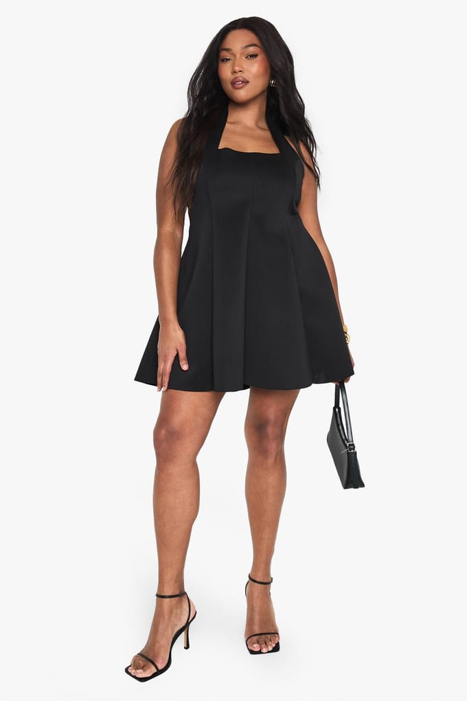 boohoo Dames Plus gestructureerde panelen skaterjurk | Black | Maat: 18