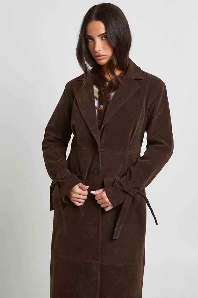boohoo Dames Kleine nep suede ingesnoerde lange jas | Chocolate | Maat: 8