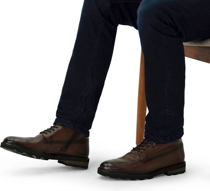 Manfield - Heren - Bruine leren veterboots - Maat 40