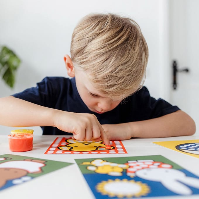 Nijntje creatief met vingerverf - creatief speelgoed knutselen junior peuter kleuter - vanaf 2 jaar - cadeautip junior