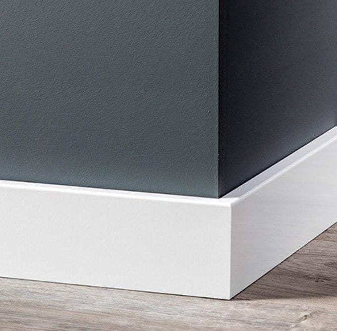 MDF Moderne plint 70x12 wit voorgelakt RAL 9010 - Aantal plint x 5