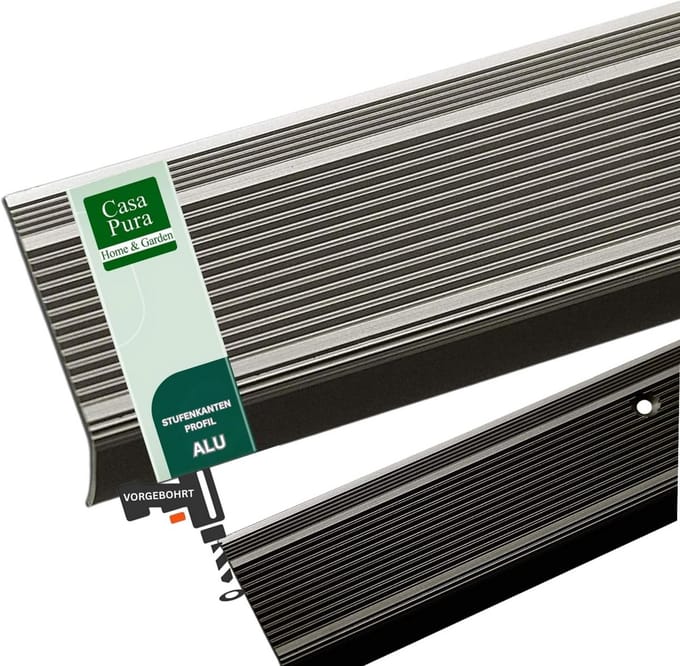 Aluminium Trapprofiel L-vorm Geperforeerd 30mm Breedte Geanodiseerd Champagne 100cm