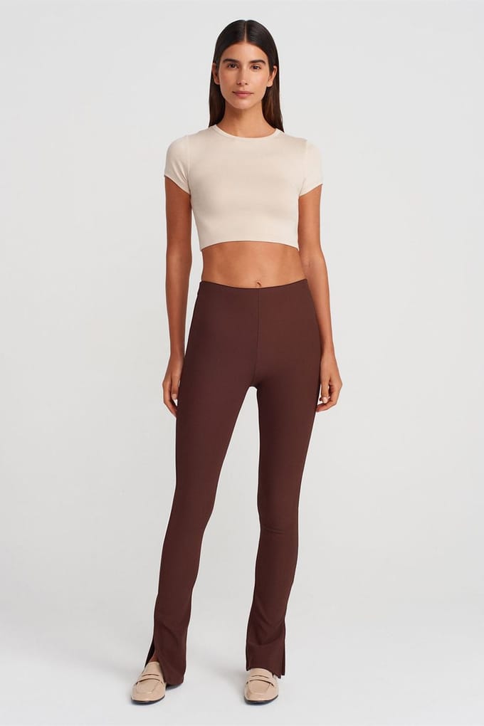 Hoge taille flare leggings met uitsnijding
