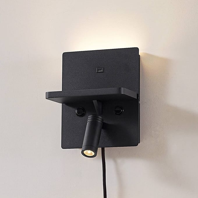 Lindby LED wandlamp Auden, zwart, stekker, oplaadstation