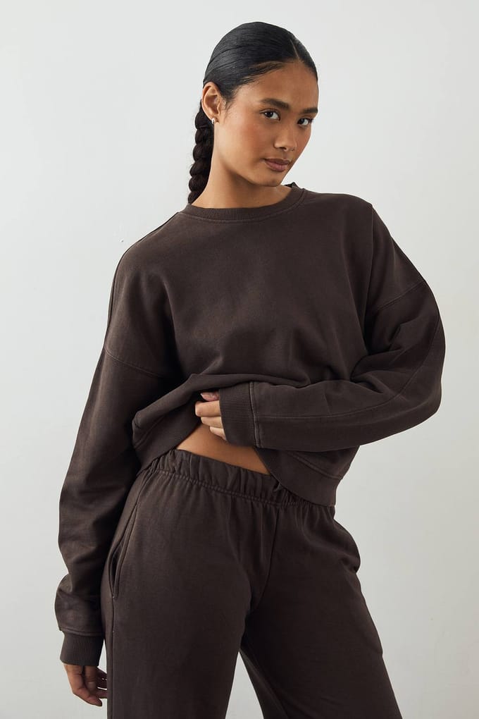 Dames DSGN Studio Premium Zwaargewicht Gewassen Boxy Sweatshirt | Chocolate | Maat: Medium