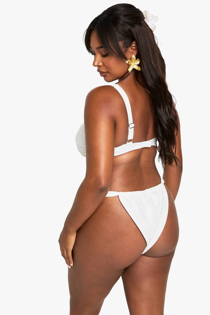 boohoo Dames Plus Swimwear Essentials Tanga Slip | Wit | Maat: 48