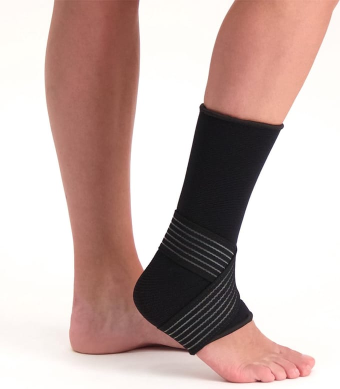Dunimed Premium Enkelbrace (in zwart en beige)