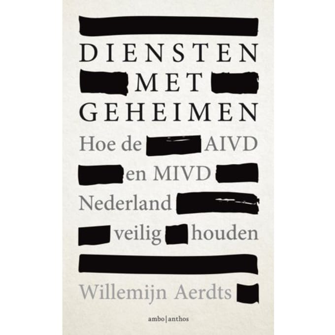 Diensten Met Geheimen - Willemijn Aerdts