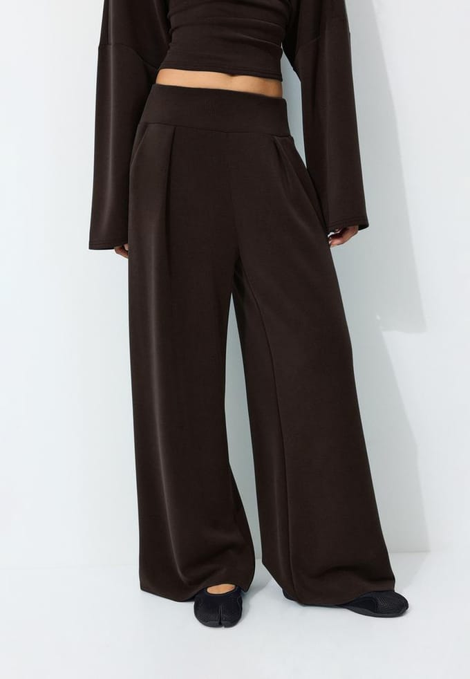 Stradivarius Zachte wide-leg broek met plooien  Bruin S