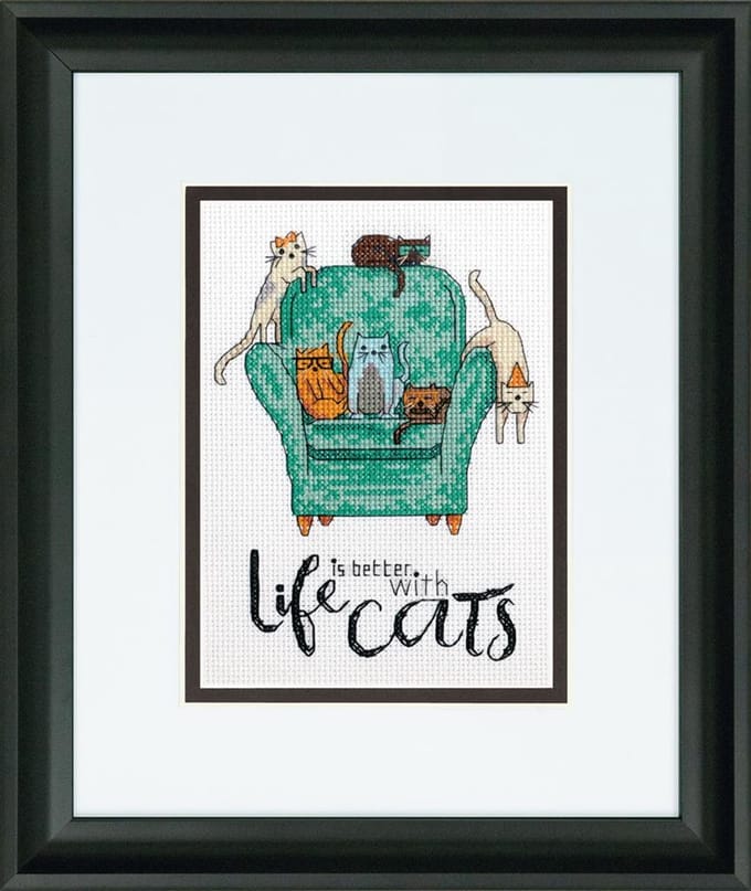 Borduurpakket life with cats borduren van Dimensions  70-65222