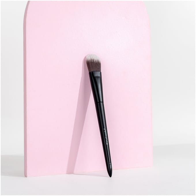 brushworks No. 1 Foundation Brush 1 st