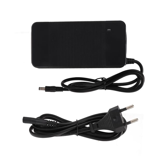 Lithium-Ion Batterijlader Stroomadapter met LED-Indicator 54.6V 2A voor Elektrische Scooter 100‑240V EU-stekker black