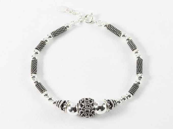 Fijne bewerkte zilveren kralenarmband
