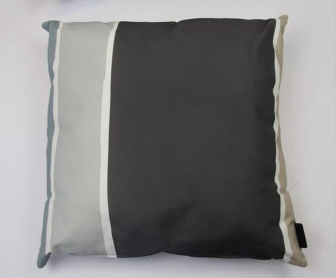 Madison sierkussen 45x45 cm Angel grey