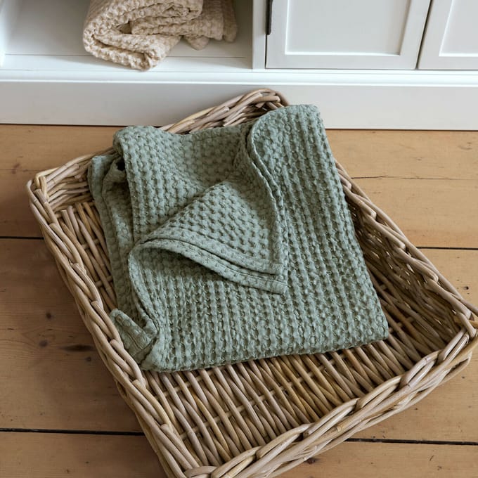 LOBERON Handdoek Maralei groen