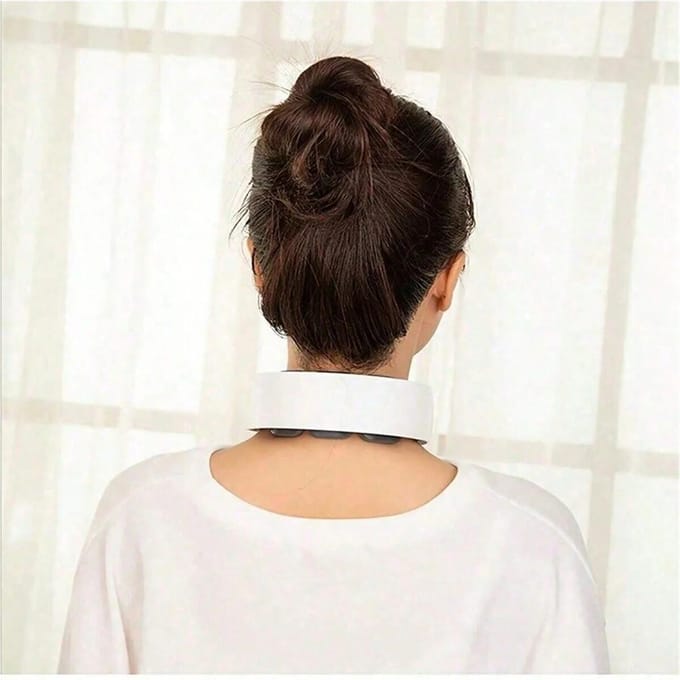 EMS Elektrische Cervicale Wervelkolom Massager Nek Schouder Massage Wervel Ontspanning Automatische Verwarming Verlichting Oplaadbaar EMS wit