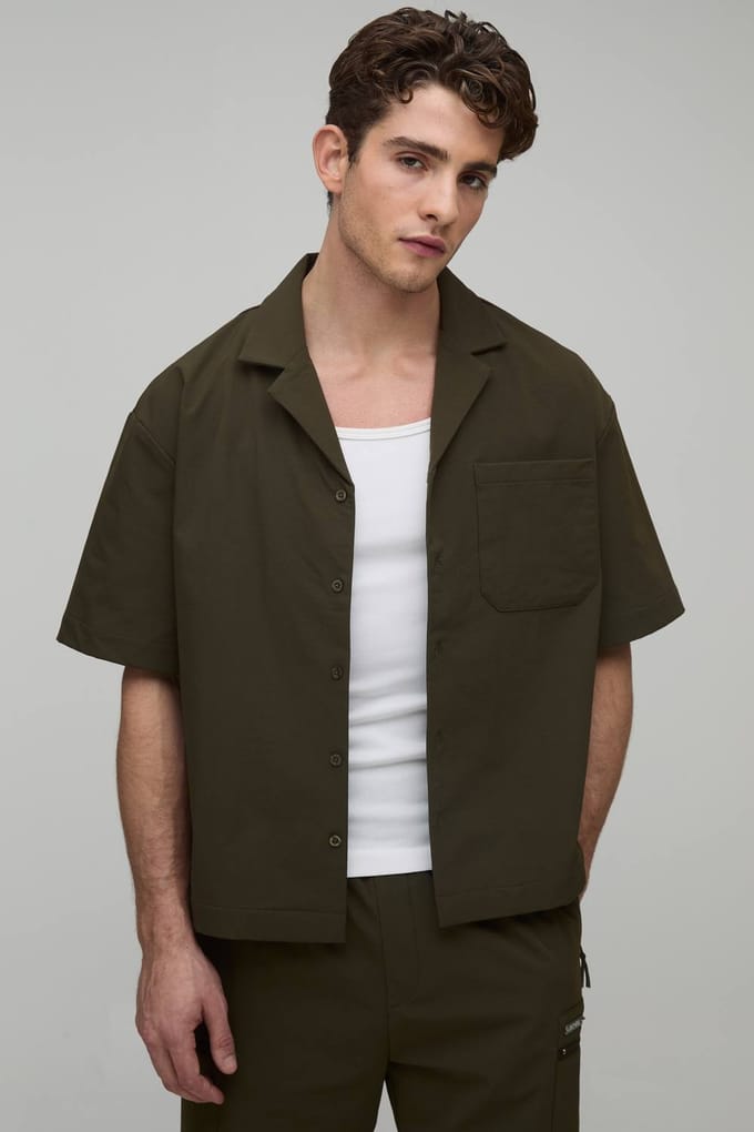 Oversized Revere Technical Stretch Short Sleeve Shirt | Khaki | Size Small