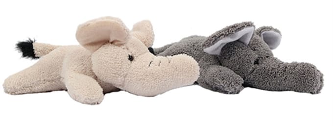 PIA Soft Toys - Set van 2 Pluche Olifanten - liggend - 2 kleuren. - 26 cm
