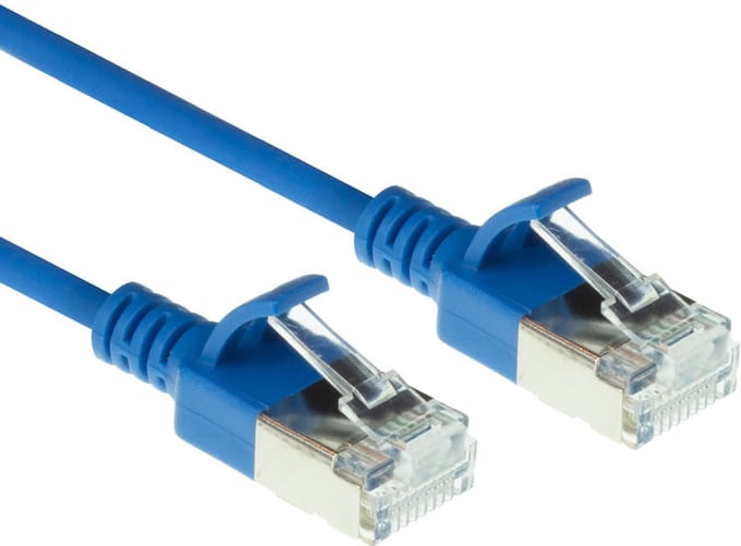 ACT Blauwe 7 meter LSZH U/FTP CAT6A datacenter slimline patchkabel snagless met RJ45 connectoren