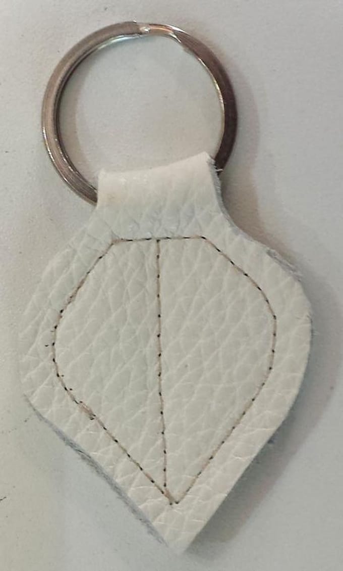 Toetie & Zo Handgemaakte Leren Sleutelhanger Blad Wit - Sleutelhouder - Leder