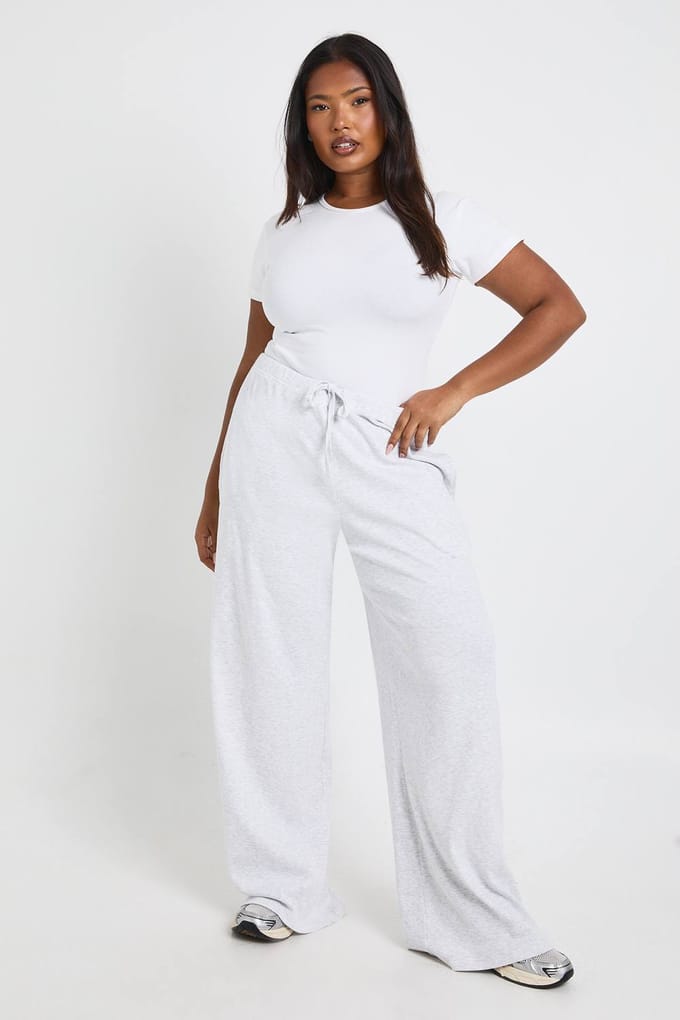 boohoo Dames Plus Rib Wijde Pijpbroek | Asgrijs | Maat: 44