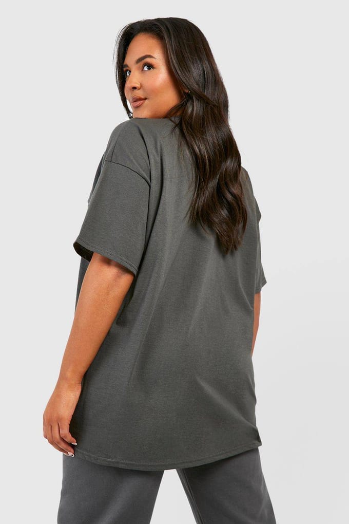 boohoo Dames Plus Nyc Oversized T-shirt | Houtskool | Maat: 46