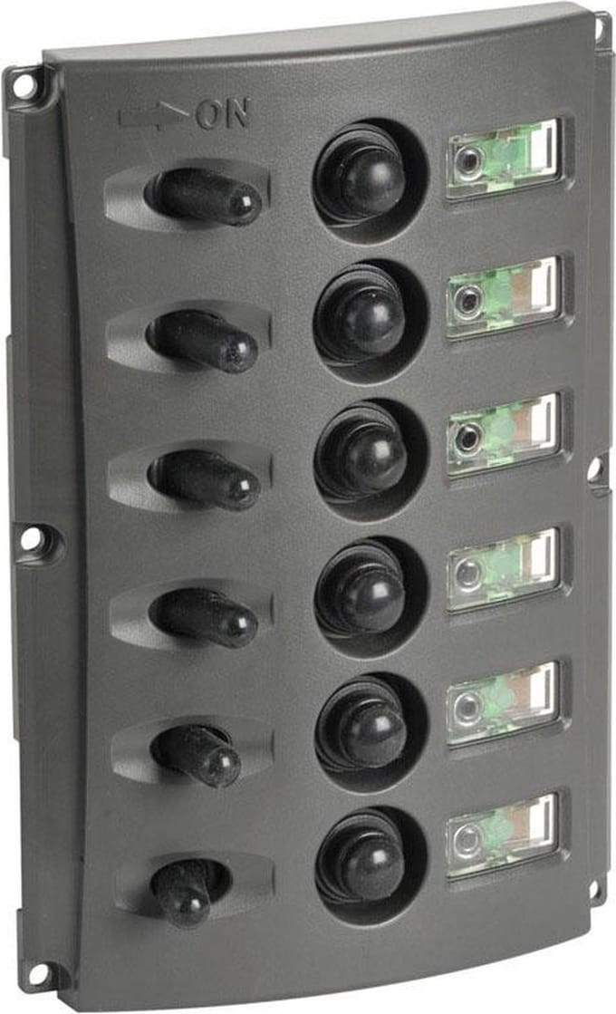 Marina 12V 6-voudig Schakelpaneel met dubbele LEDs