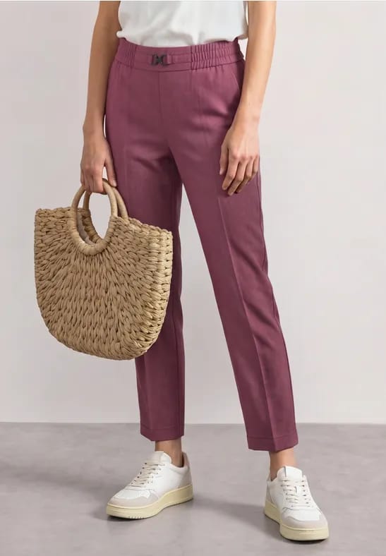 Slim Leg broek met gespdetails