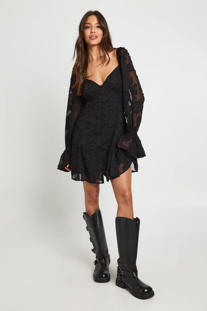 boohoo Dames Burnout Bloemen Godet Zoom Mini Jurk | Black | Maat: 8