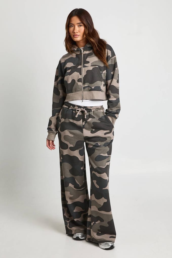 boohoo Dames Camo Print Getailleerde Rits Crop Hoodie | Maat: Small