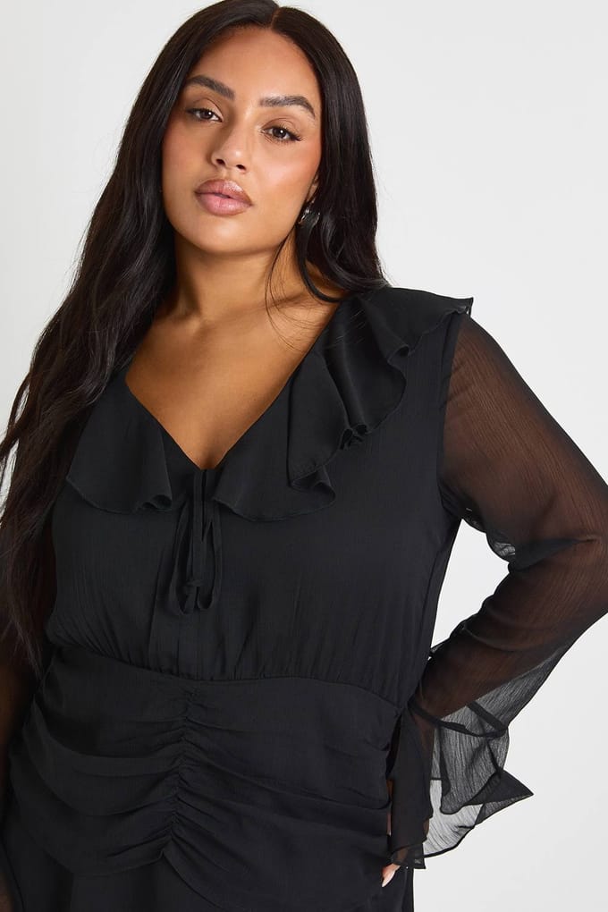 boohoo Dames Plus chiffon skaterjurk met geraffleerde taille | Black | Maat: 26