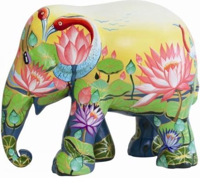 Elephant Parade - Amazing Lotus - Handgemaakt Olifanten Beeldje - 20cm
