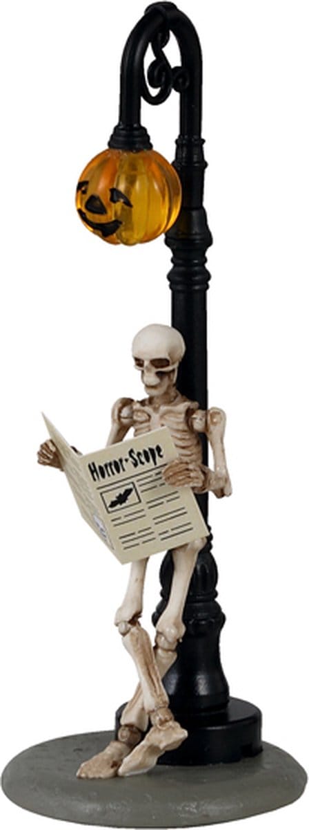 Lemax - Checking His Horrorscope - Kersthuisjes & Kerstdorpen