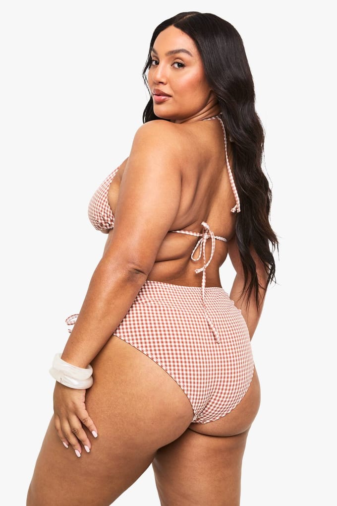 boohoo Dames Plus Seersucker Gingham Geruched Hoge Taille Slip | Chocolate | Maat: 22