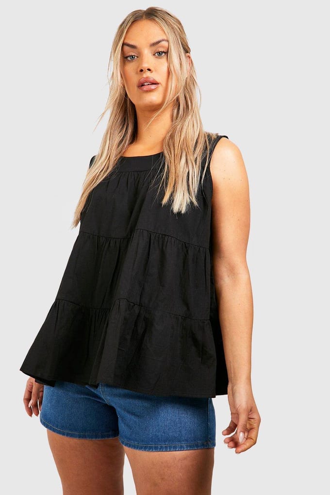 boohoo Dames Plus Tiered Poplin Smock Top | Zwart | Maat: 44