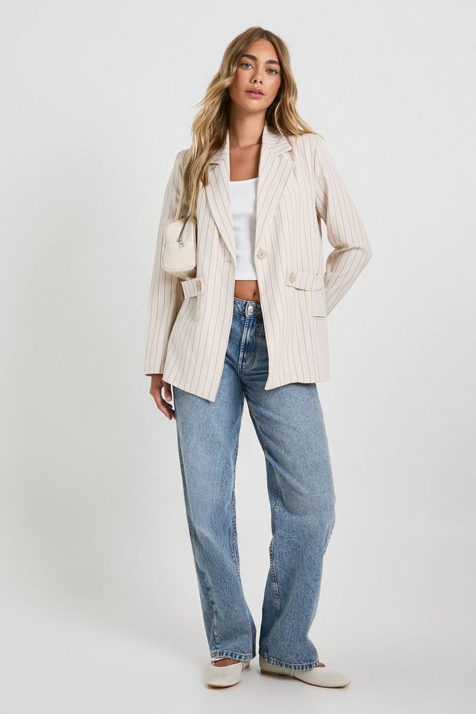 boohoo Dames Oversized blazer met pinstripe knoopdetail | Beige | Maat: 10