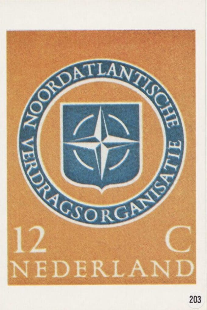 Briefkaart met afbeelding Navo embleem postzegel