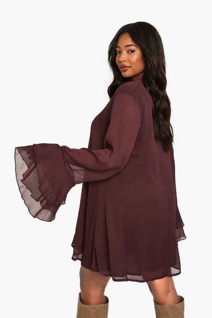 boohoo Dames Plus chiffon smock jurk met strik-hals | Plum | Maat: 18