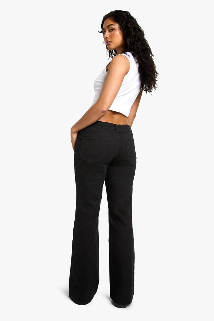 boohoo Dames De Low Waist Bootcut Jean | Black | Maat: 14/32L