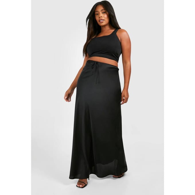 boohoo Dames Plus Satijn Trekkoord Maxi Rok | Black | Maat: 16