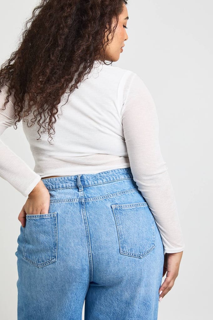 boohoo Dames Plus Basics Hoge Taille Wijde Pijpen Jeans | Medium Gebleekt | Maat: 44