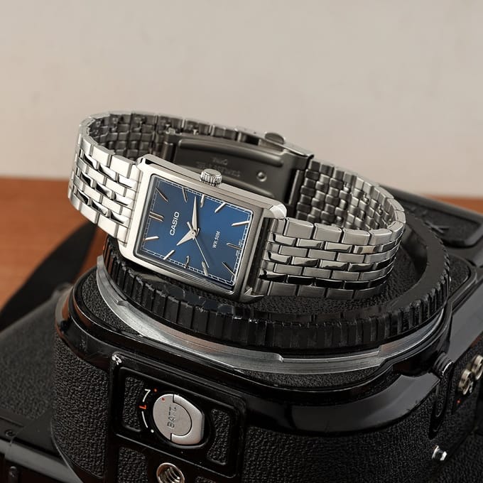 Casio Casio Collection MTP-B215D-2AVER Horloge - Staal - Zilverkleurig - Ø 28.5 mm