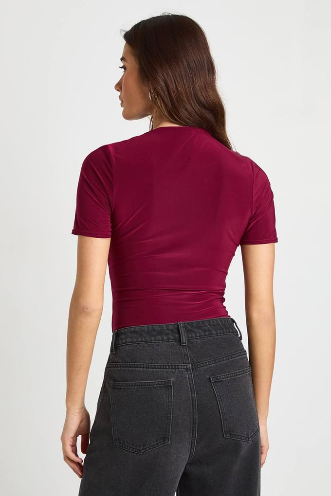boohoo Dames Wikkel Voorkant Matte Slinky Bodysuit | Wine | Maat: 8
